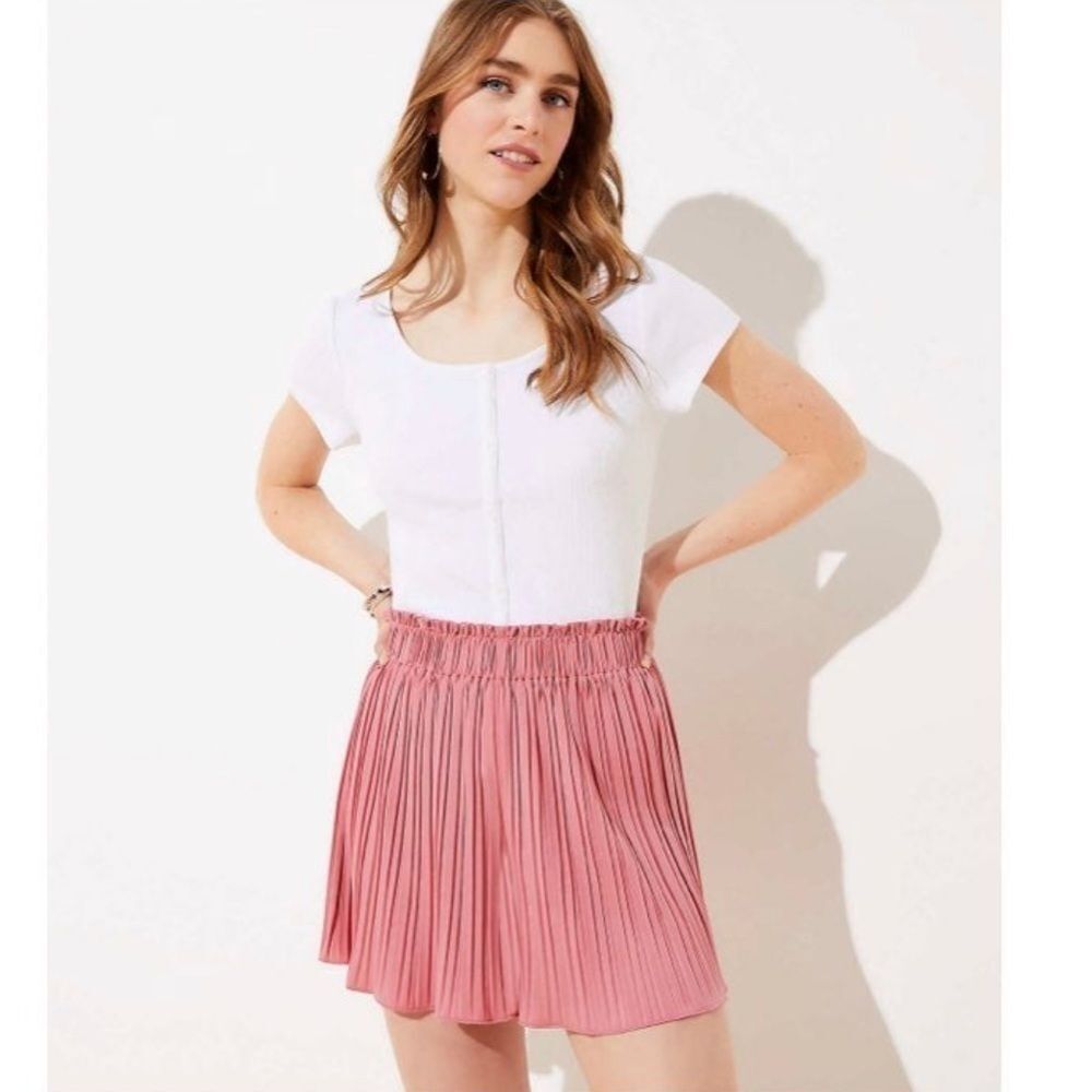 W3- Loft pink pleated shorts MP